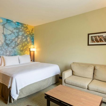 Courtyard By Marriott San Salvador Hotel Exterior foto