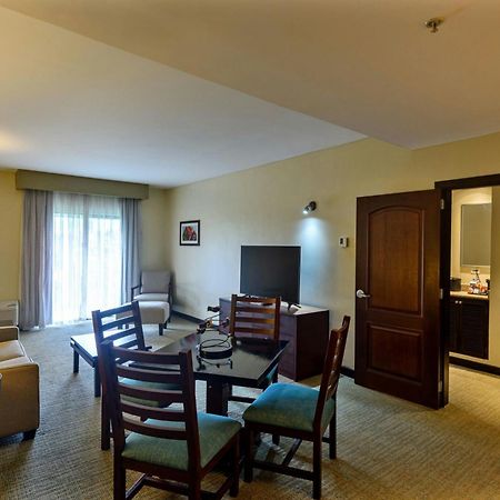 Courtyard By Marriott San Salvador Hotel Exterior foto