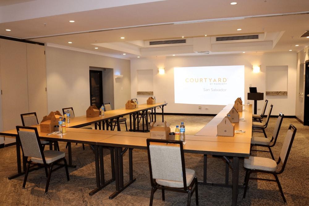 Courtyard By Marriott San Salvador Hotel Exterior foto