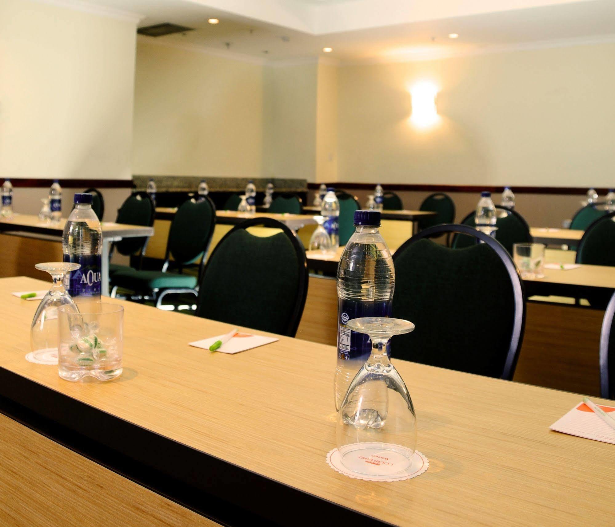Courtyard By Marriott San Salvador Hotel Exterior foto